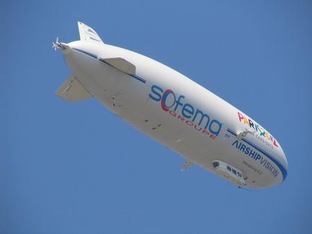 Blimp airship and solar calculations
If one has seen the adaptable photovoltaic foil of Sharp just on a photovoltaic fair and sees all at once a Blimp, one catches of course immediately to calculate.