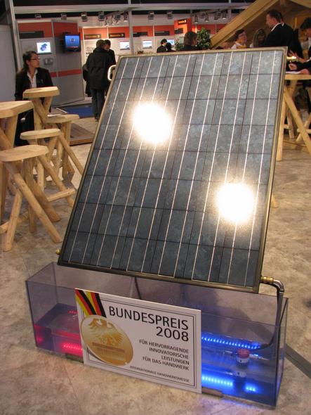 Combined electric power and heat
2008 had been this combination of photovoltaic and solar collector honored by the German price of handwork companies.